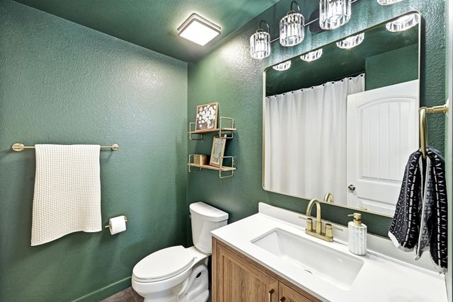 190 Cherry Blossom DR, Kyle, TX 78640