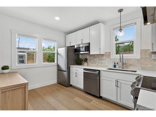 1528 Harrison St, Denver, CO 80206