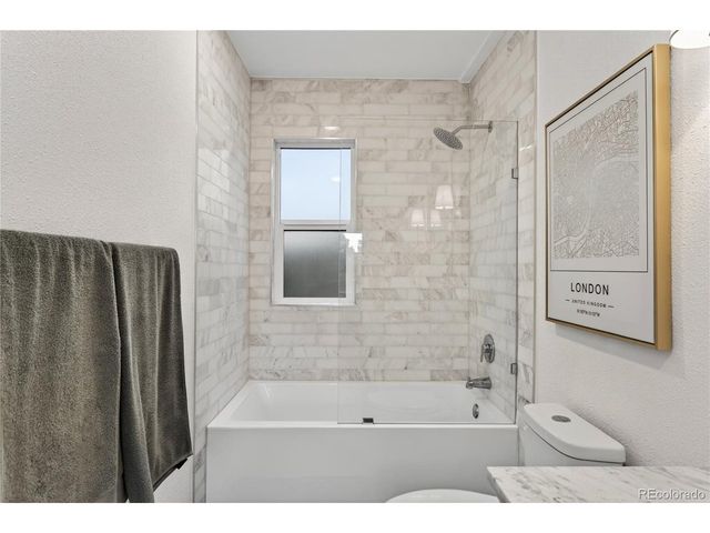 1528 Harrison St, Denver, CO 80206
