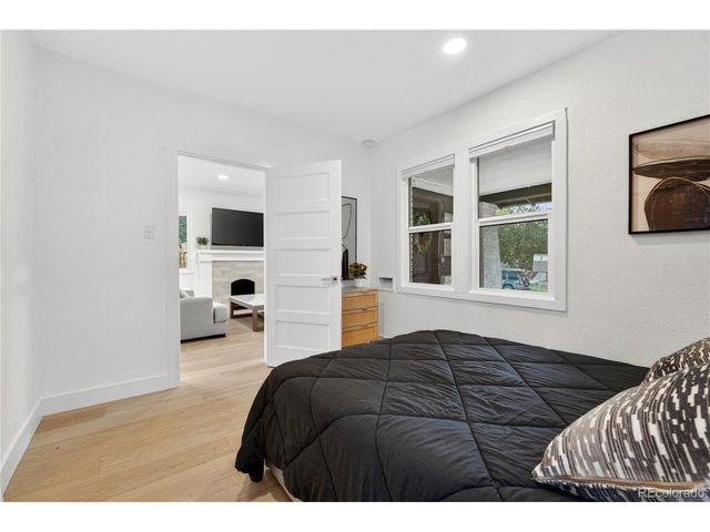 1528 Harrison St, Denver, CO 80206