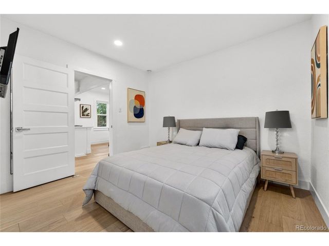 1528 Harrison St, Denver, CO 80206