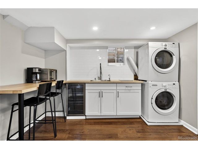 1528 Harrison St, Denver, CO 80206