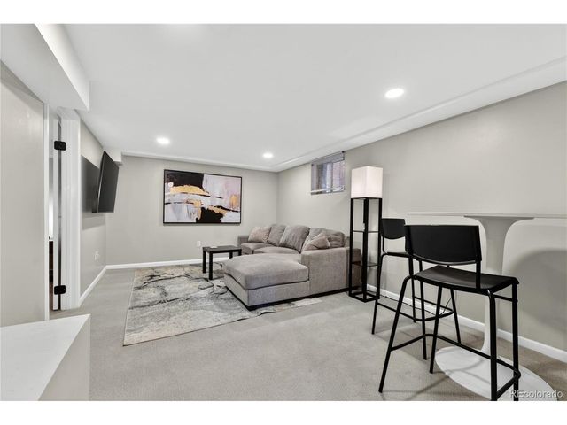 1528 Harrison St, Denver, CO 80206