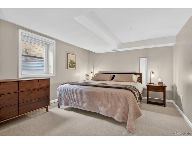 1528 Harrison St, Denver, CO 80206