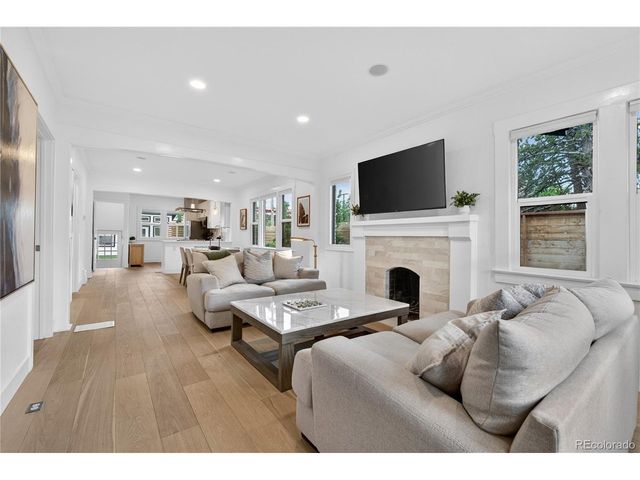 1528 Harrison St, Denver, CO 80206