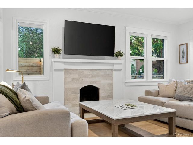 1528 Harrison St, Denver, CO 80206