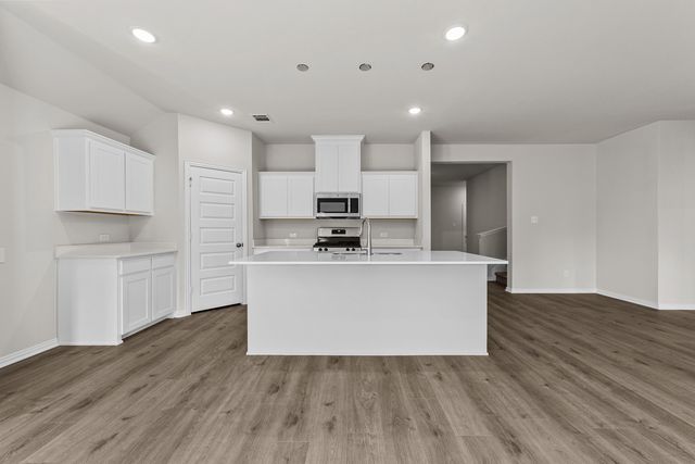 555 Brookside Drive, Van Alstyne, TX 75495
