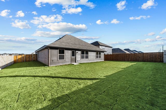 555 Brookside Drive, Van Alstyne, TX 75495