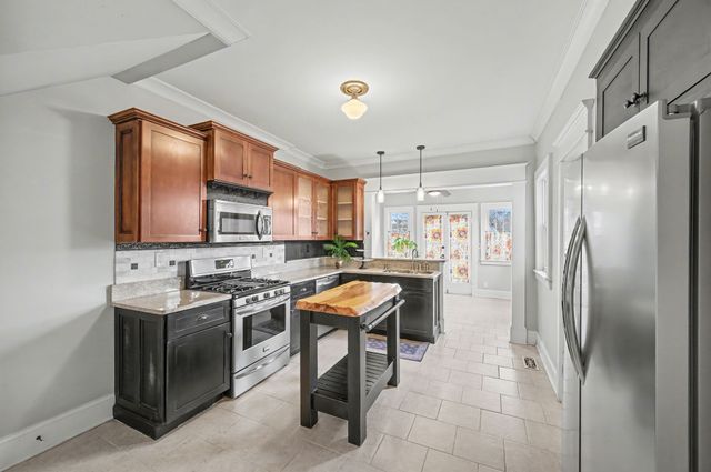 1010 Acklen Ave, Nashville, TN 37203