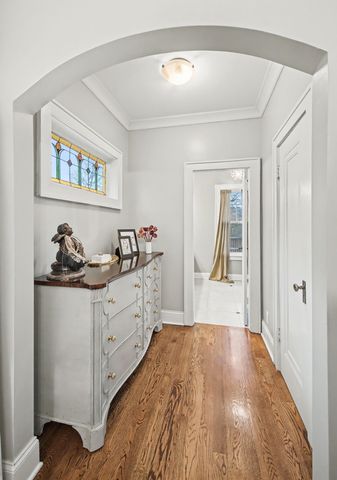 1010 Acklen Ave, Nashville, TN 37203