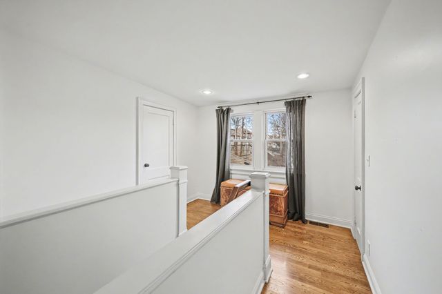 1010 Acklen Ave, Nashville, TN 37203