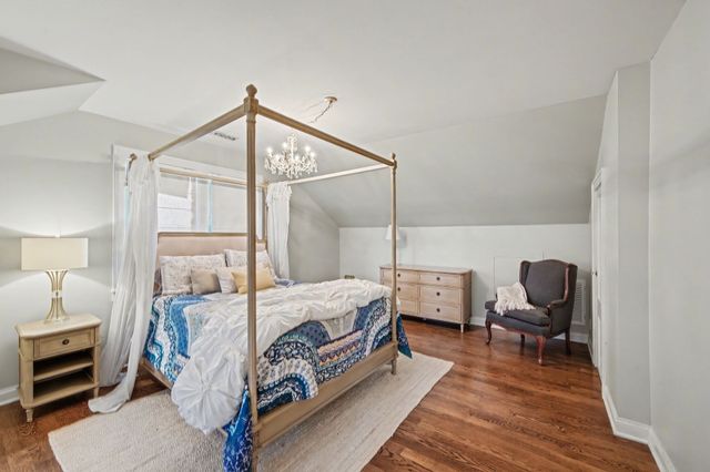 1010 Acklen Ave, Nashville, TN 37203