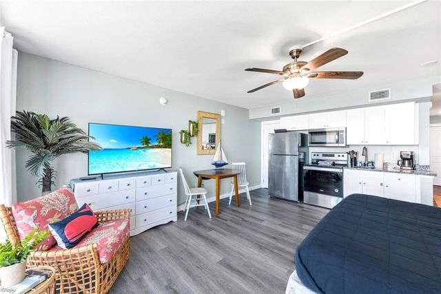 800 Sandcastle Dr 502, Port Aransas, TX 78373