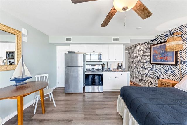 800 Sandcastle Dr 502, Port Aransas, TX 78373