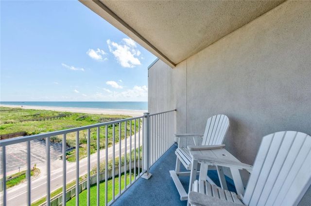 800 Sandcastle Dr 502, Port Aransas, TX 78373