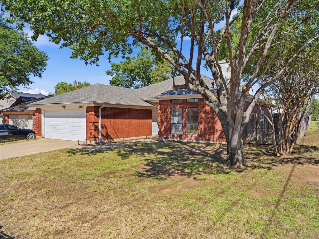 7567 Casburn Court, Fort Worth, TX 76120 — photo 2