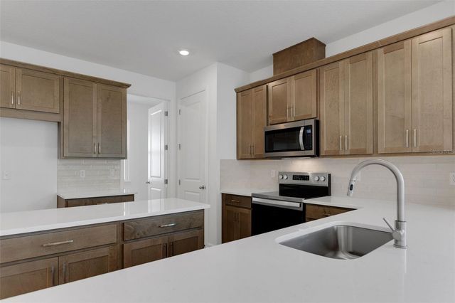 5237 WAYPOINTE BOULEVARD, Apopka, FL 32712