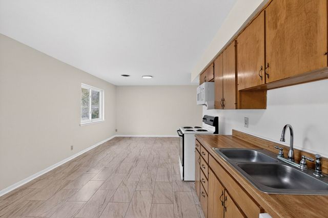 1705 E Hilton Street, Sherman, TX 75090