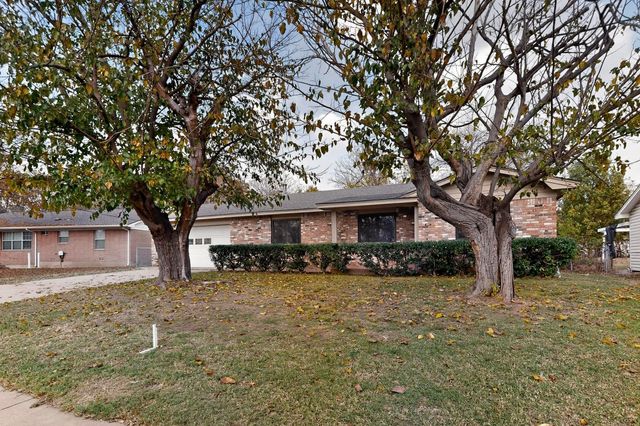 1705 E Hilton Street, Sherman, TX 75090