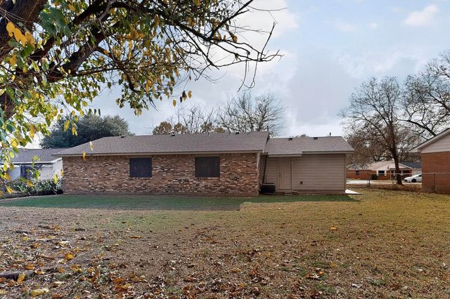 1705 E Hilton Street, Sherman, TX 75090