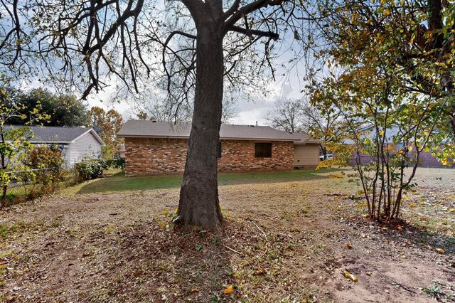 1705 E Hilton Street, Sherman, TX 75090
