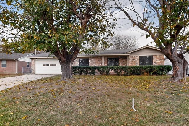 1705 E Hilton Street, Sherman, TX 75090