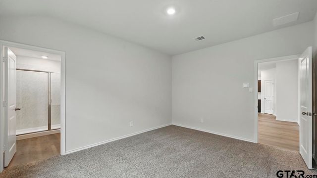5004 Shumard Drive, Lindale, TX 75706