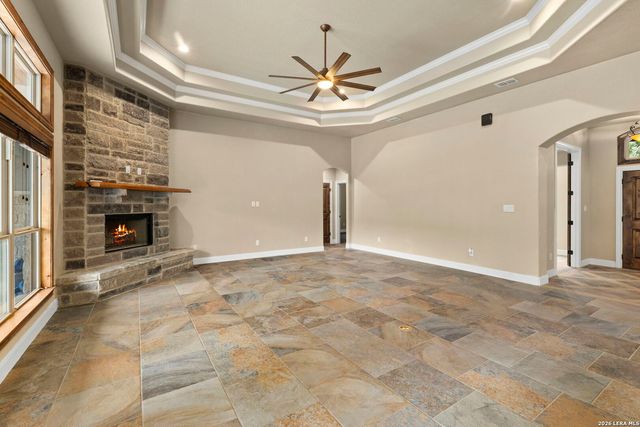 172 Bobby Lynn, Adkins, TX 78101
