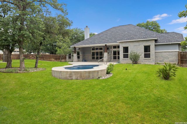 172 Bobby Lynn, Adkins, TX 78101
