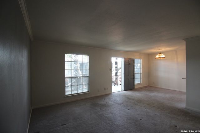8401 N New Braunfels Ave Apt 331, San Antonio, TX 78209
