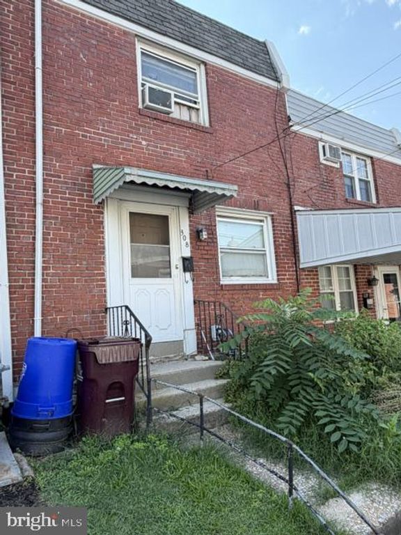 308 E RAMBO ST, BRIDGEPORT, PA 19405 — photo 2