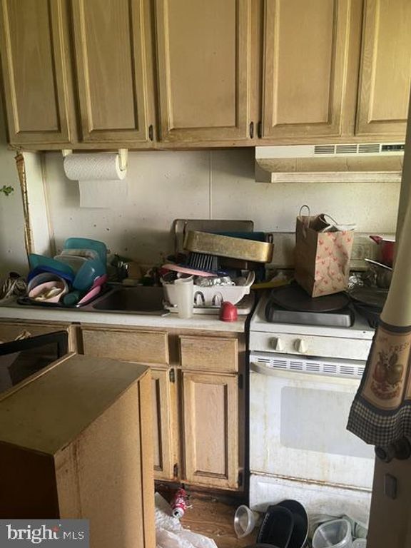 308 E RAMBO ST, BRIDGEPORT, PA 19405 — photo 5