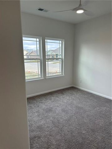 1302 NE Sequoia Court, Oak Grove, MO 64075