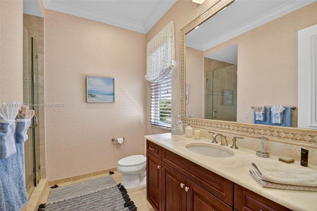 678 Hermitage Cir, Palm Beach Gardens, FL 33410