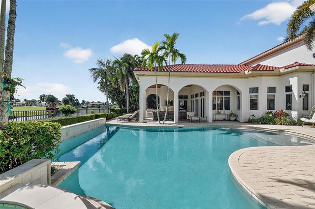 678 Hermitage Cir, Palm Beach Gardens, FL 33410