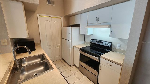 4122 CENTRAL SARASOTA PARKWAY 1927, Sarasota, FL 34238