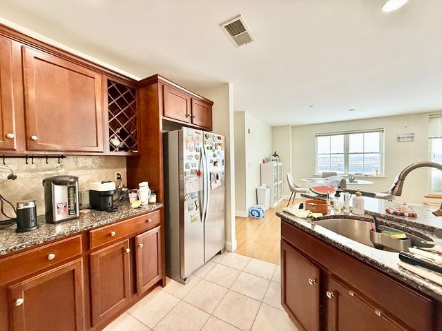 120 Wyllis Ave 409, Everett, MA 02149