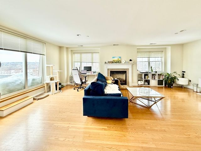 120 Wyllis Ave 409, Everett, MA 02149