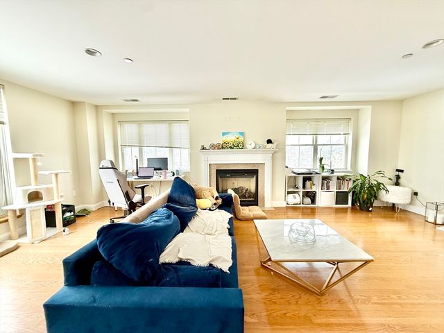 120 Wyllis Ave 409, Everett, MA 02149