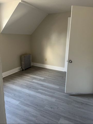 118 Quincy St, Springfield, MA 01109