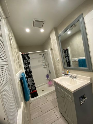 118 Quincy St, Springfield, MA 01109