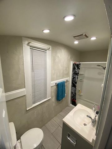118 Quincy St, Springfield, MA 01109