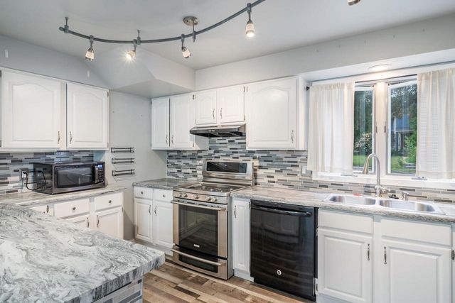 105 N Park PLACE, Plymouth, WI 53073