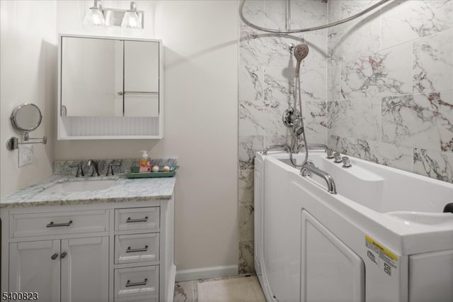 36 Saddlewood Ct, Montgomery Twp., NJ 08502