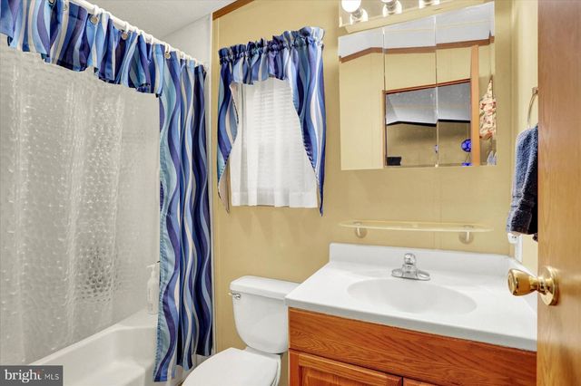 74 OLIVER DR, Palmyra, PA 17078