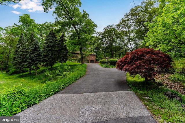 399 BARNSTABLE RD, Carlisle, PA 17015