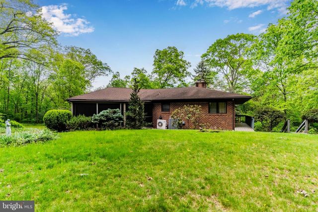 399 BARNSTABLE RD, Carlisle, PA 17015