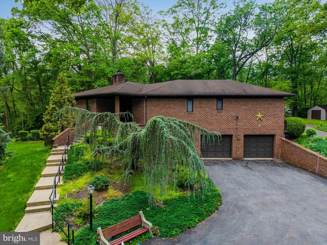 399 BARNSTABLE RD, Carlisle, PA 17015