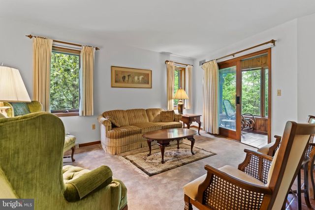 399 BARNSTABLE RD, Carlisle, PA 17015