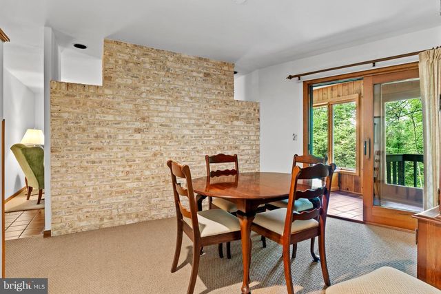 399 BARNSTABLE RD, Carlisle, PA 17015